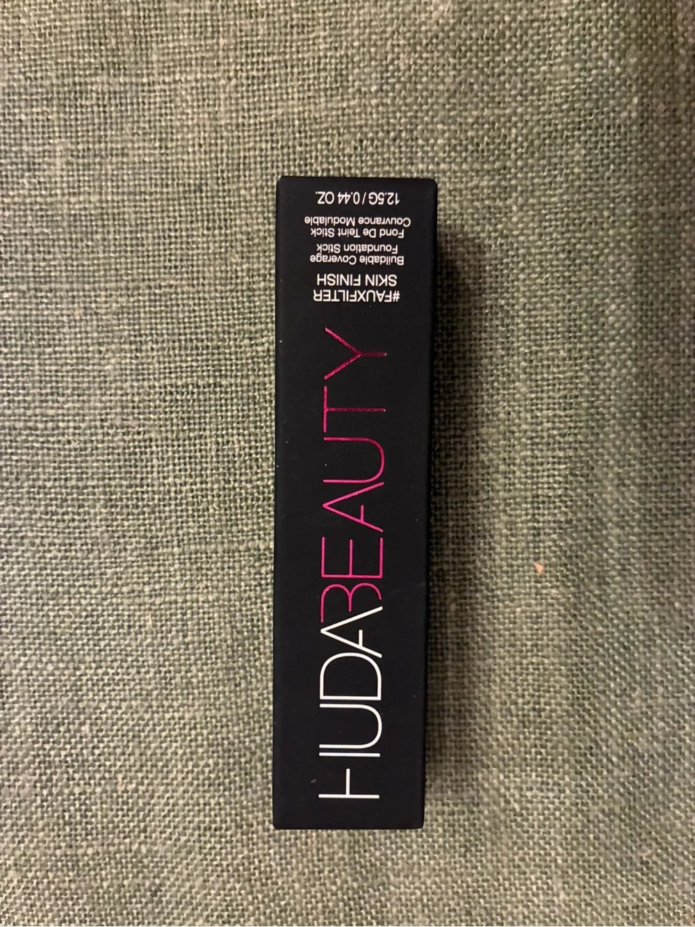 Huda Beauty #FauxFilter Skin Finish Foundation Stick 415N Churro